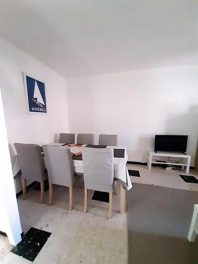 Beaux Appartements 3 Pieces Avec Espaces Exterieurs Et Parking - Proche Plage 耶尔 外观 照片