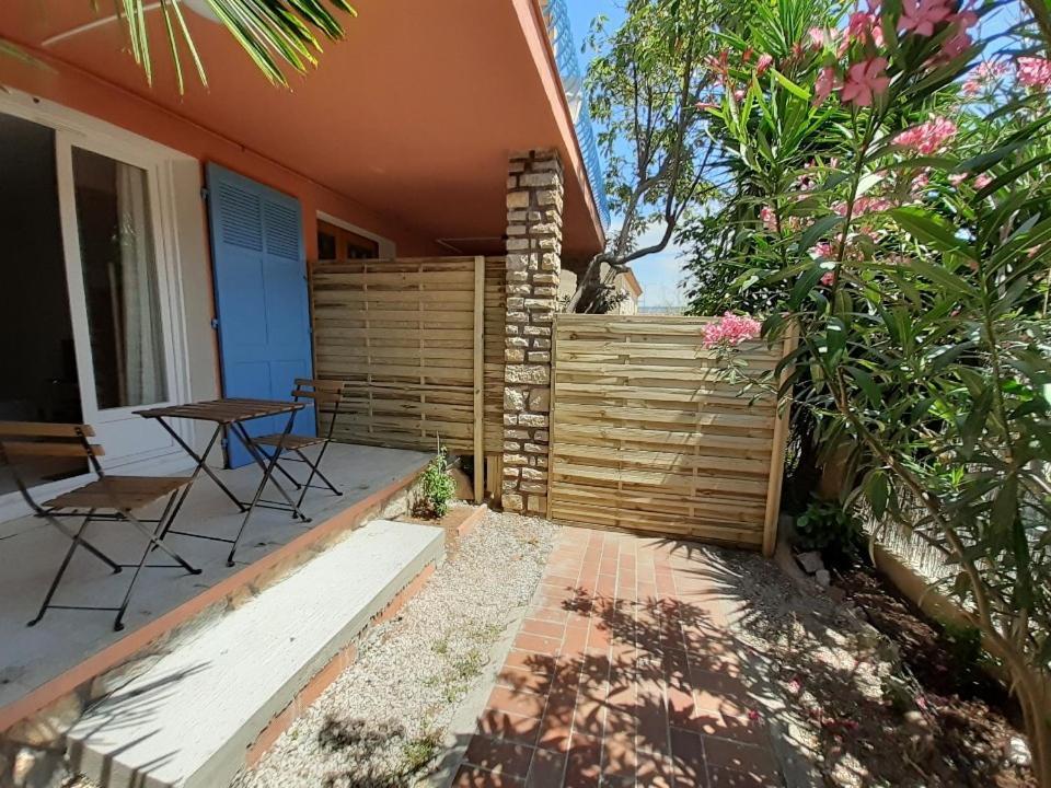 Beaux Appartements 3 Pieces Avec Espaces Exterieurs Et Parking - Proche Plage 耶尔 外观 照片