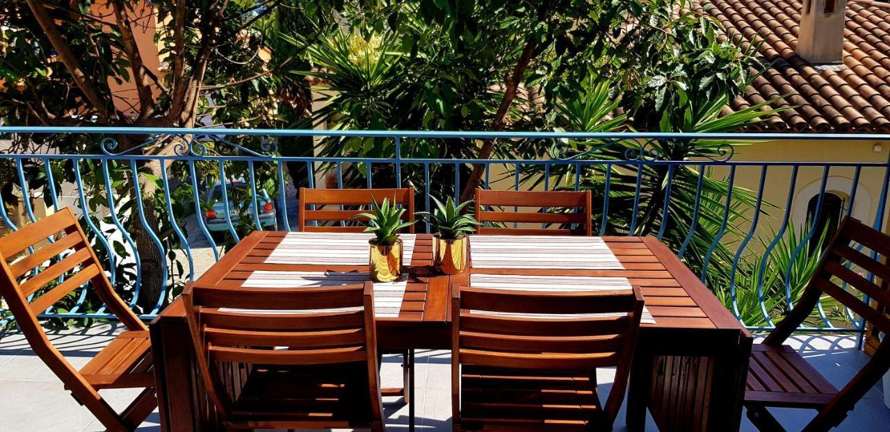Beaux Appartements 3 Pieces Avec Espaces Exterieurs Et Parking - Proche Plage 耶尔 外观 照片